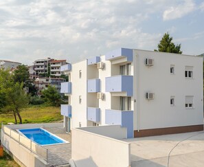 Exterior - A3 - Spacious apt With the sea View & use of Pool (Podstrana)