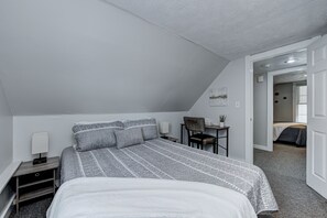3 Schlafzimmer, Schreibtisch, Bügeleisen/Bügelbrett, kostenloses WLAN