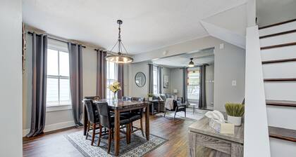 Family Getaway Queen Beds w/ Large Porch