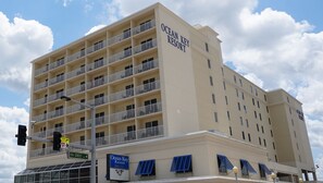 Exterior - Ocean Key Resort spacious 1 bedroom suite, beach across the street (Virginia Beach)
