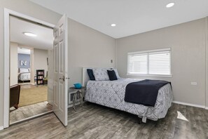 5 chambres, fer et planche à repasser, accès au Wi-Fi (inclus)