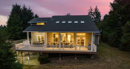 Forested Coastal Paradise With Views, Epic Game Room, Shuffle Board, Ping Pong, 1/2 Mile to Ocean