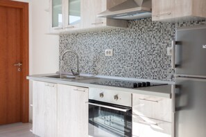 Apartment, 1 Queen Bed with Sofa bed | Interior - A6 - Spacious apt With the sea View & use of Pool (Podstrana)