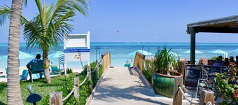 #4104 beautiful updated, oceanfront Coral Gardens