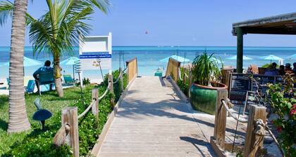 #4104 beautiful updated, oceanfront Coral Gardens