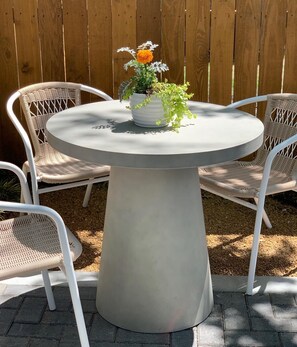 Outdoor dining