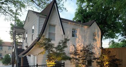 Private Guest Home steps from Paseo Arts District