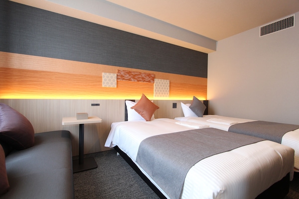 Moderate Twin, Non Smoking | In-room safe, iron/ironing board, free WiFi, bed sheets