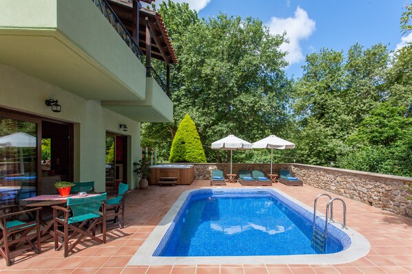Indoor pool, outdoor pool, sun loungers