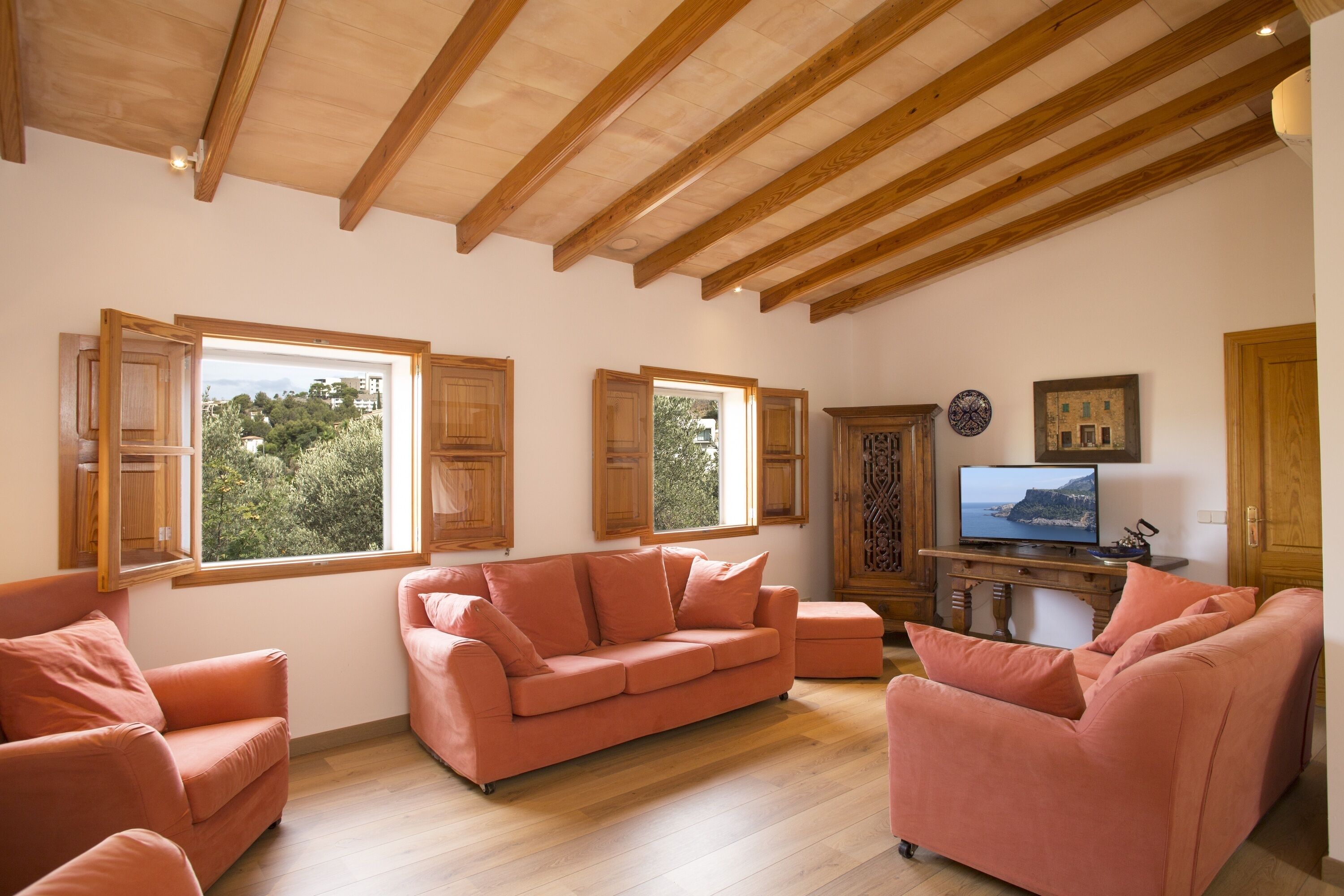 Televisie en een tafeltennistafel