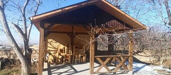 Azhdahak Guesthouse