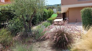Property grounds - Villa Luigi Poggio dei Pini: villa accommodation with parking (capoterra)