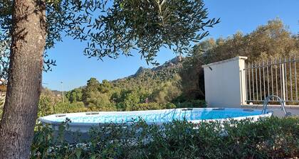 Villa Luigi a Poggio dei Pini: villa accommodation with parking