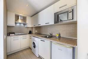 Fridge, microwave, toaster, highchair - Esmeralda apartment in Ibiza!!! 101 (Ibiza / Eivissa)