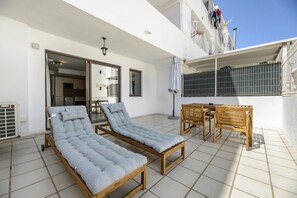 Outdoor dining - Esmeralda apartment in Ibiza!!! 102 (Ibiza / Eivissa)