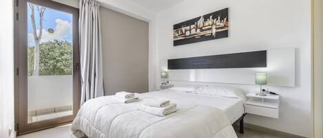 2 間睡房、熨斗/熨衫板、上網、床單