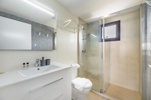 Shower - Esmeralda apartment in Ibiza!!! 301 (Ibiza / Eivissa)