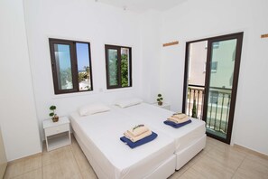 3 Schlafzimmer, Bügeleisen/Bügelbrett, Reisekinderbett, WLAN