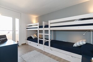2 chambres, fer et planche à repasser, Wi-Fi gratuit, draps fournis