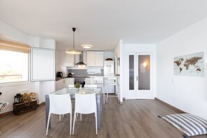Fridge, microwave, oven, dishwasher - Amazing sea views - only families - UHC CANTILMAR (Salou)