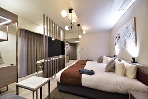 In-room safe, desk, blackout curtains, free WiFi