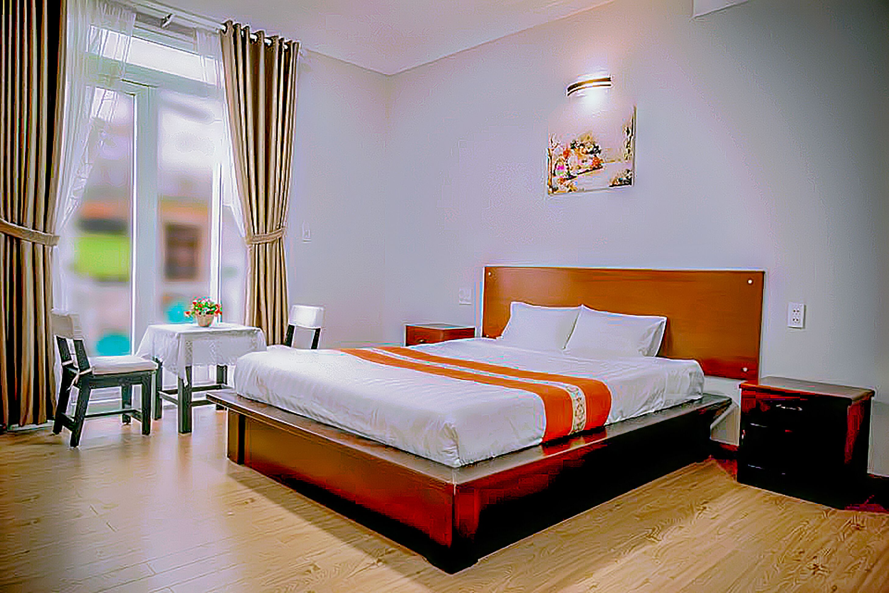 2 Schlafzimmer, Zimmersafe, Schreibtisch, Bügeleisen/Bügelbrett
