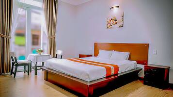 2 Schlafzimmer, Zimmersafe, Schreibtisch, Bügeleisen/Bügelbrett