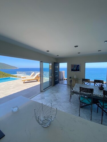 Magnificent New Villa, Exceptional view of the Lava Golf Course