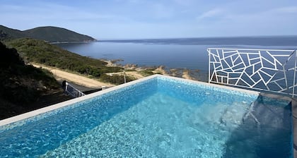 Magnifique villa neuve, vue exceptionnelle sur le Golf de Lava.