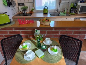 Fridge, microwave, stovetop, dishwasher - Ferienhaus Hilde (Gonna)