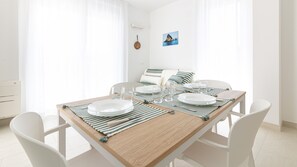 Apartment, Terrace (2661245) | Living area | 32-inch flat-screen TV with cable channels, TV - Rivazzurra A (Termoli)