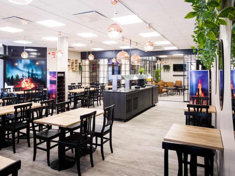 Free daily buffet breakfast