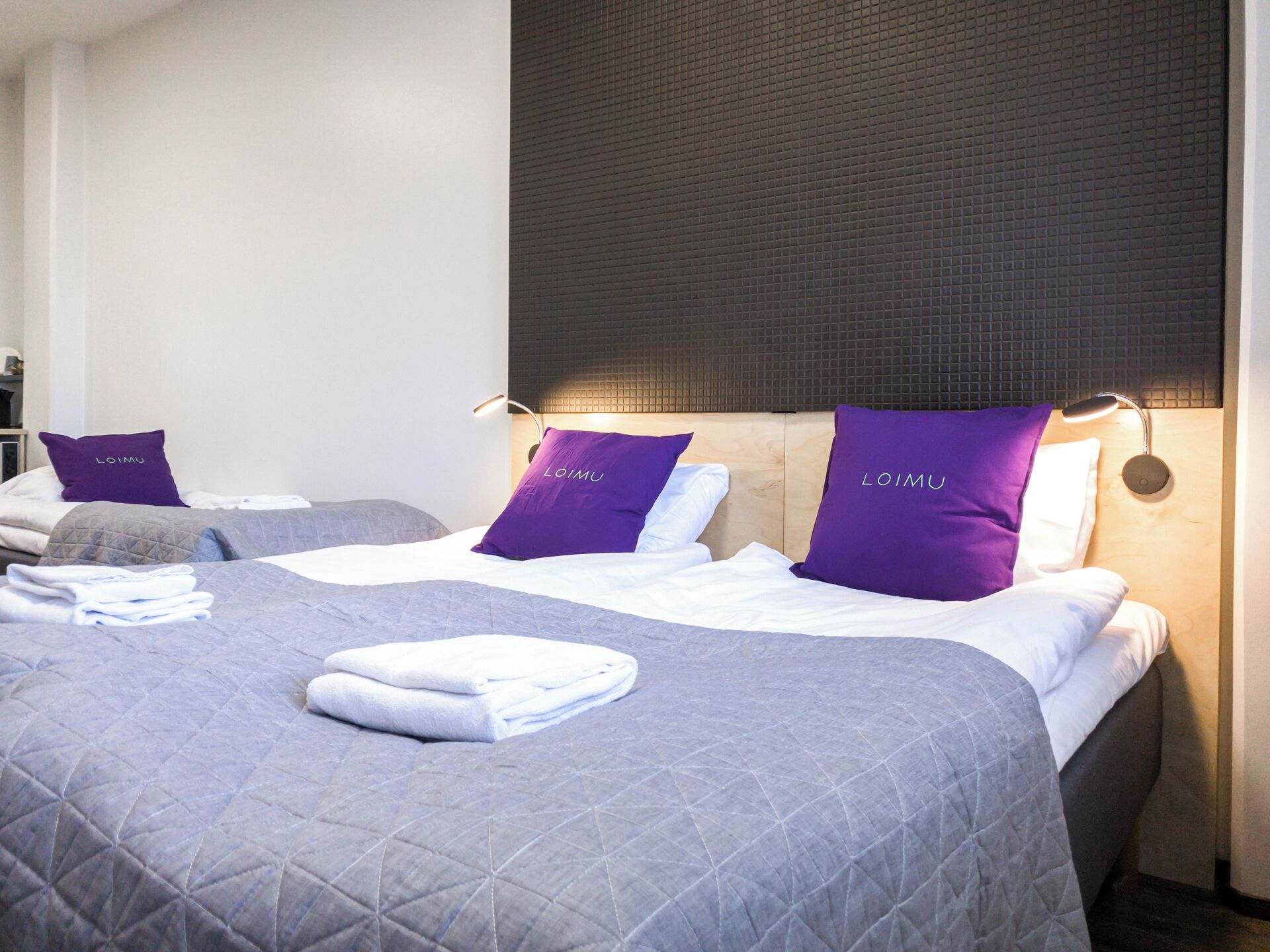 triple room | free wifi, bed sheets