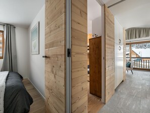 2 bedrooms, free WiFi