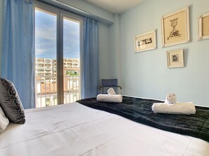 3 bedrooms, iron/ironing board