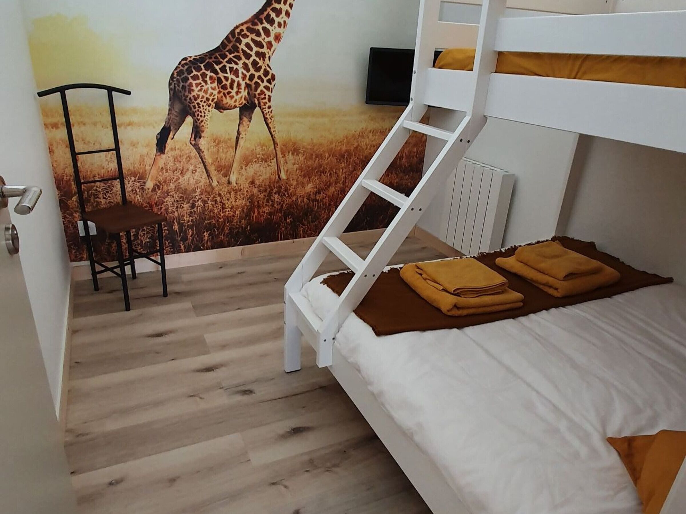 4 bedrooms, free WiFi, bed sheets