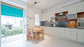 Kühlschrank, Herdplatte