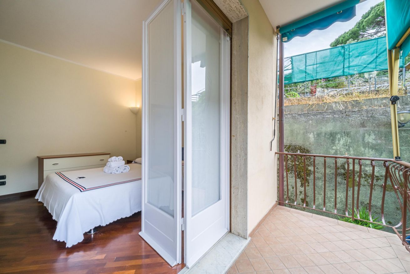 2 bedrooms, iron/ironing board, bed sheets