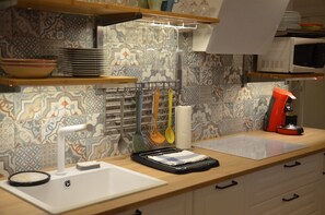 Kühlschrank, Mikrowelle, Geschirrspüler