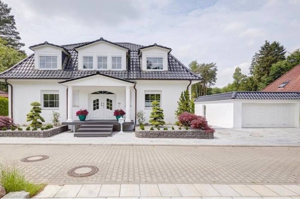 Falken Villa