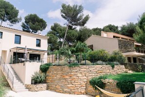 Exterior - Villa Marcam in Sanary-sur-Mer/ Sea view/ Beach 200 m/ Heated pool/ Paddle (Sanary-sur-Mer)
