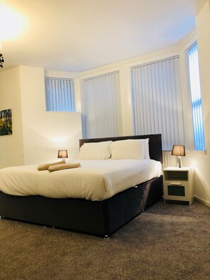 1 bedroom, iron/ironing board, free WiFi - No 2 at Ivanhoe (Liverpool)