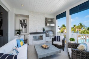 Property grounds - Islamorada Penthouse with Private Beach & Pool! (Islamorada)