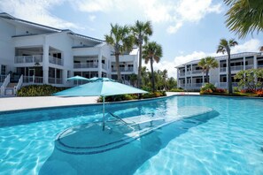Pool - Islamorada Penthouse with Private Beach & Pool! (Islamorada)