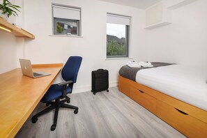 Décor unique, ameublement unique, bureau, accÚs au Wi-Fi (inclus)