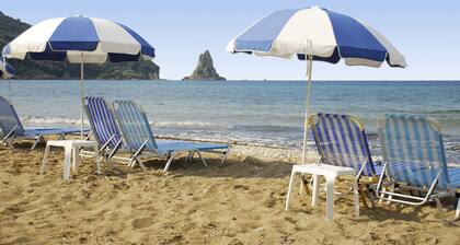 Lovely 2-bedroom cottage, 2 minutes froim the sandy beach