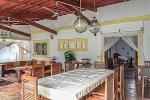 Luxury Villa | 4 bedrooms, laptop workspace, iron/ironing board, free WiFi - Sleeping Baobab (Malindi)