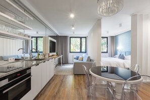 Premier Apartment, 2 Bedrooms, Non Smoking, Balcony | Living area | Flat-screen TV - Fragola Apartments Vistula View (Kraków)