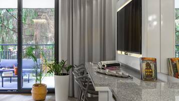 Premier Apartment, 2 Bedrooms, Non Smoking, Balcony