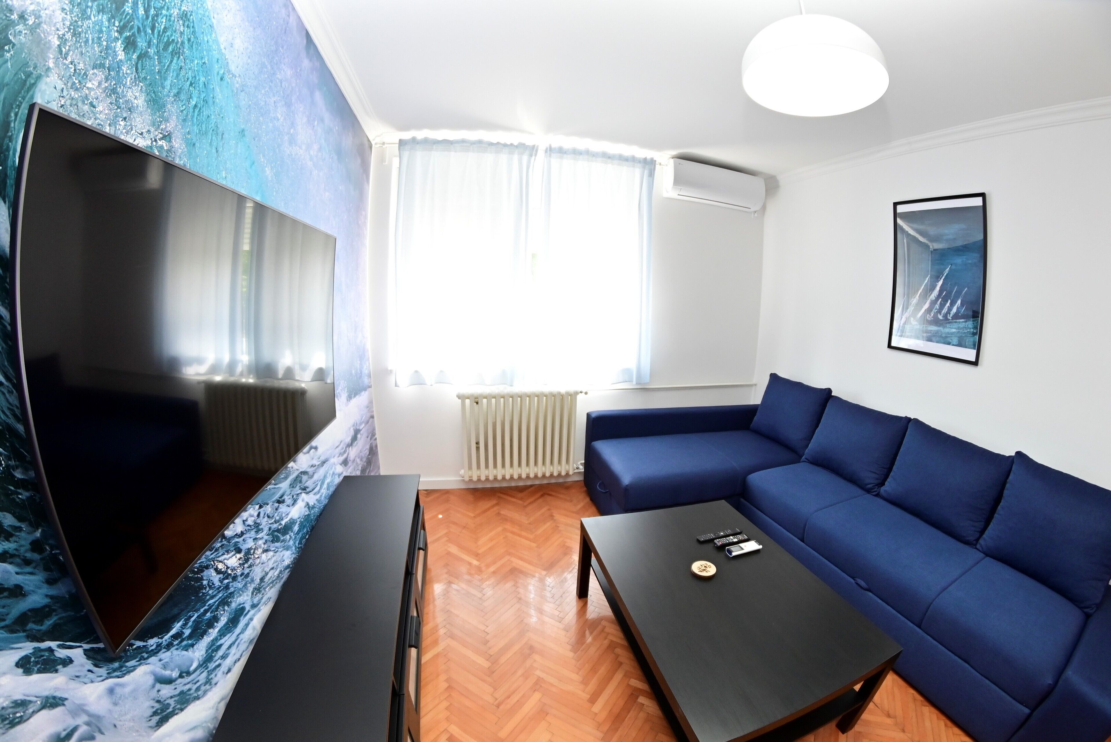 City Apartment | Living area